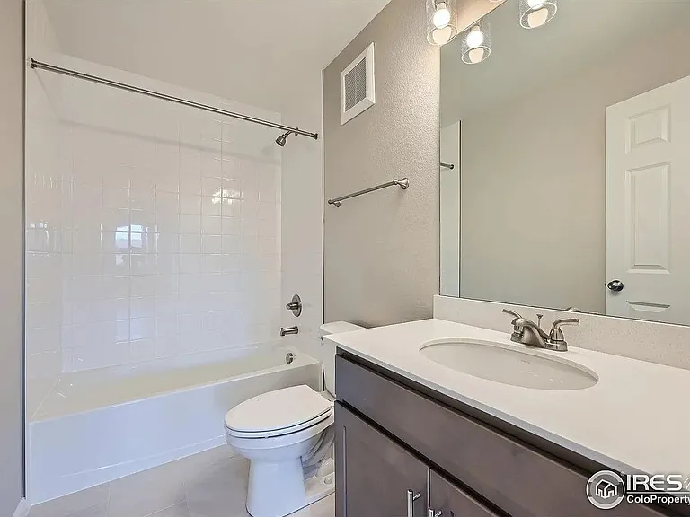 2435 Calais Dr #20-H — Photo 16