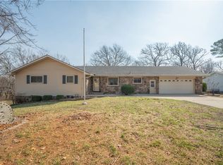 1015 Peterson Rd, Neosho, MO 64850