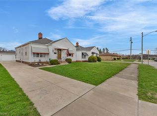 912 Dawnwood Dr, Parma, OH 44134