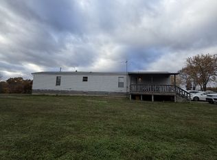 104 Mutt Rd, White Bluff, TN 37187