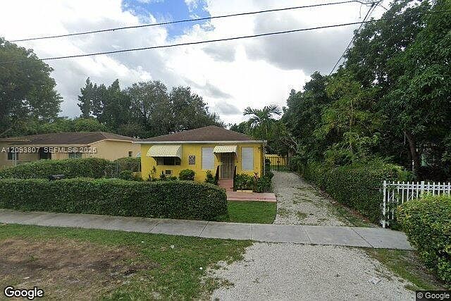 1st image of 118 NE 118th St