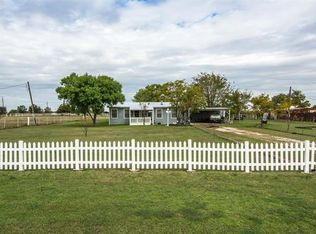 18642 James Smith Rd, Justin, TX 76247