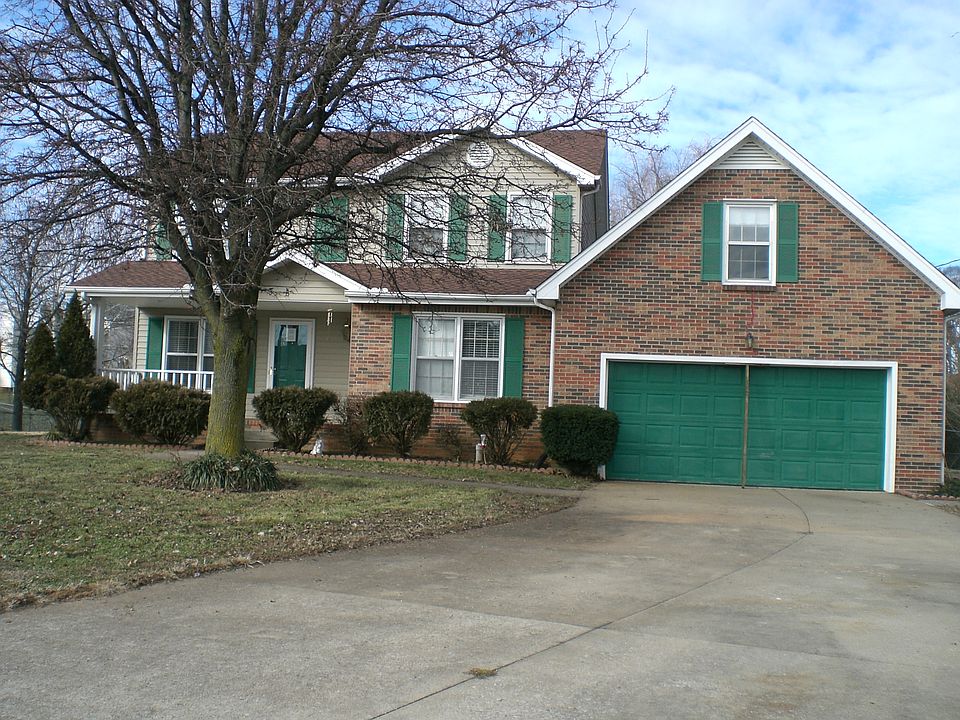 1st image of 900 Tudor Ln