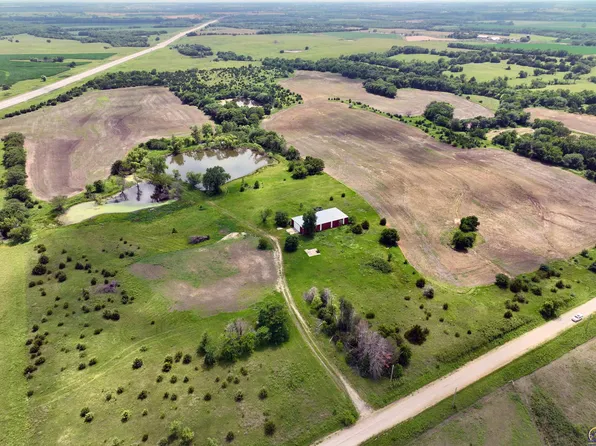 9811 W 149th St, Burlingame, KS 66413