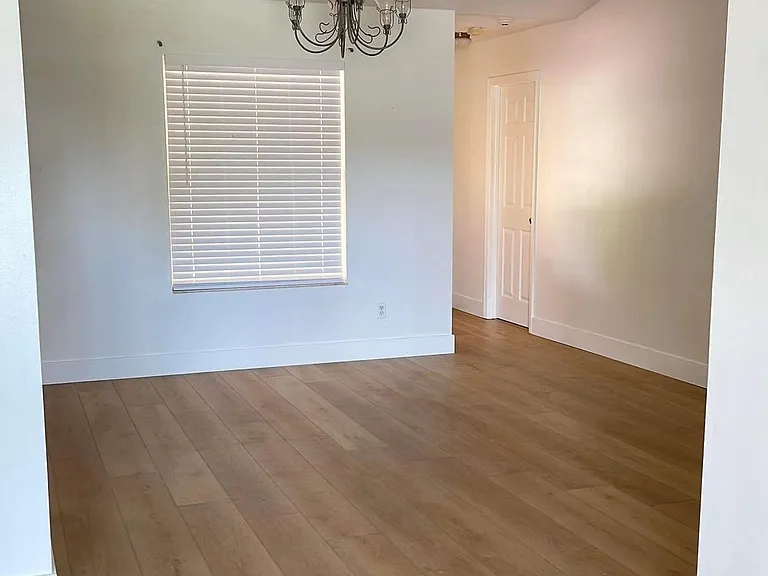 4725 Willow Bend Dr — Photo 3
