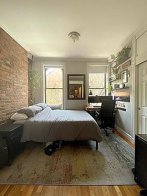 3rd image of 211 Mott St #10