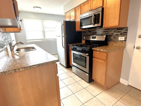 6945 W Belmont Ave APT 2F, Chicago, IL 60634