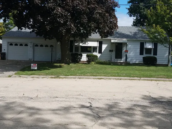 1414 Hemlock Ave, Dixon, IL 61021