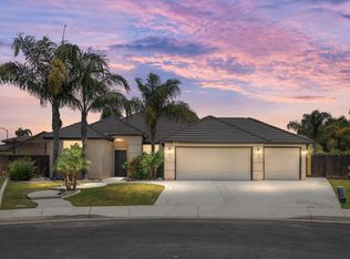 10806 Gustavo Ct, Bakersfield, CA 93312