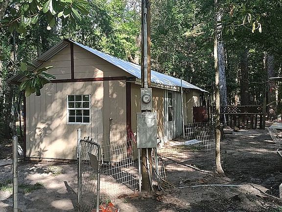 4th image of 114 N Oak Ln