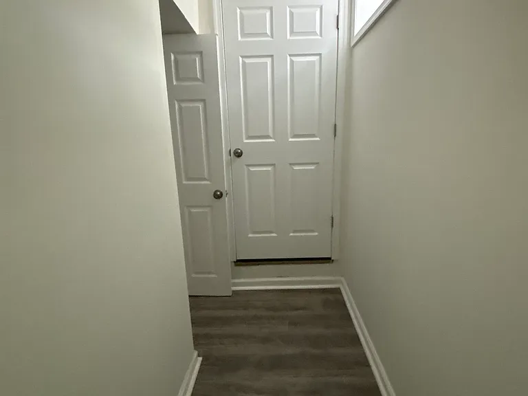 6125 Glenmore Ave #1 — Photo 2