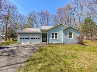 206 Alleger Rd, Bartonsville, PA 18321