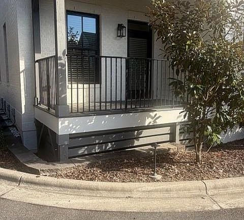 4th image of 607 Smedes Pl #B