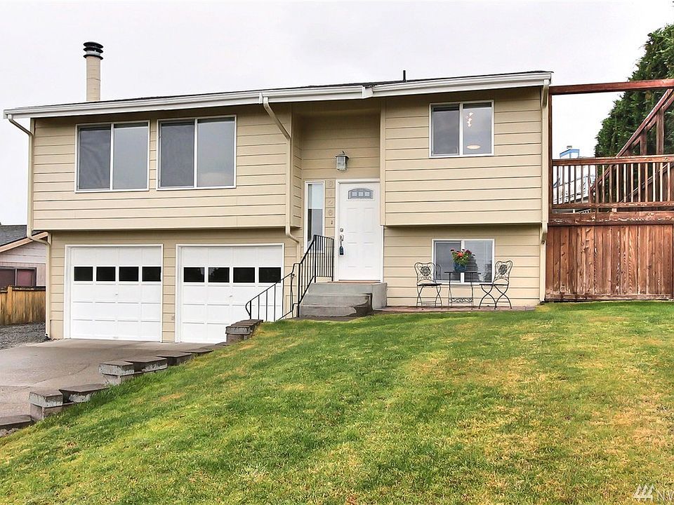 1st image of 6126 N 42nd St