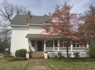 1102 E Commercial St, Charleston, MO 63834