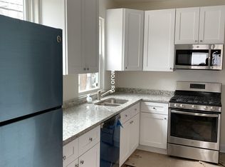 1105 W Newport Ave #CH1, Chicago, IL 60657