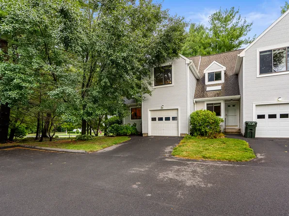 4 Locust Lane #4, Farmington, CT 06032