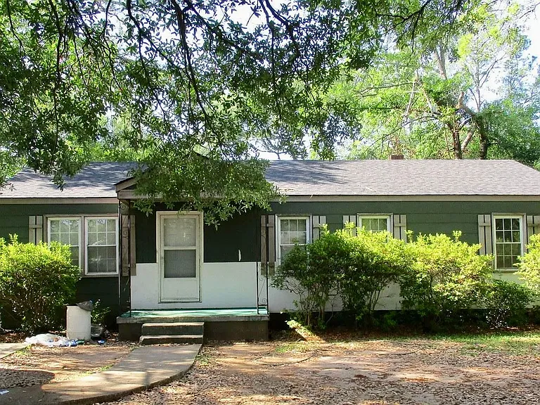 1502 Gillespie Ave — Photo 1