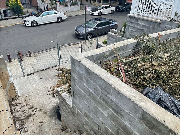 4th image of 32-16 107th Street