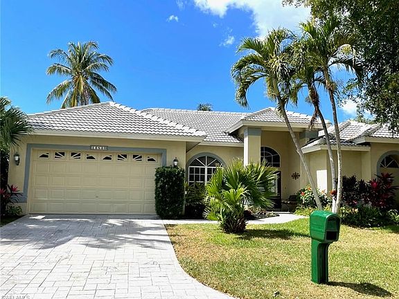 Home For Sale In WATER S EDGE AT PEPPERTREE POINTE