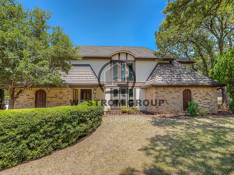 307 Oakmont Dr — Photo 2