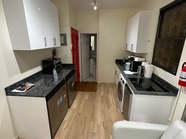 380 3rd Avenue image 1 of 6