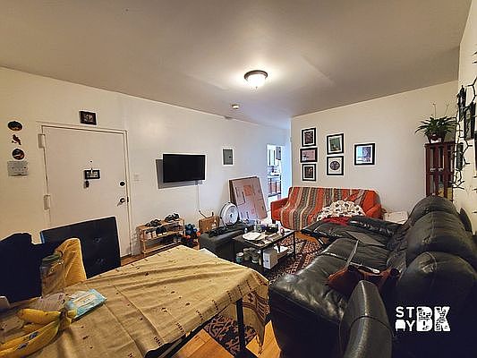 4th image of 162 Halsey St #3A