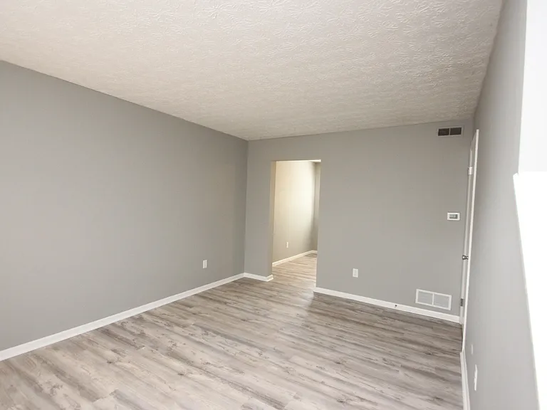 315 Forest St — Photo 3