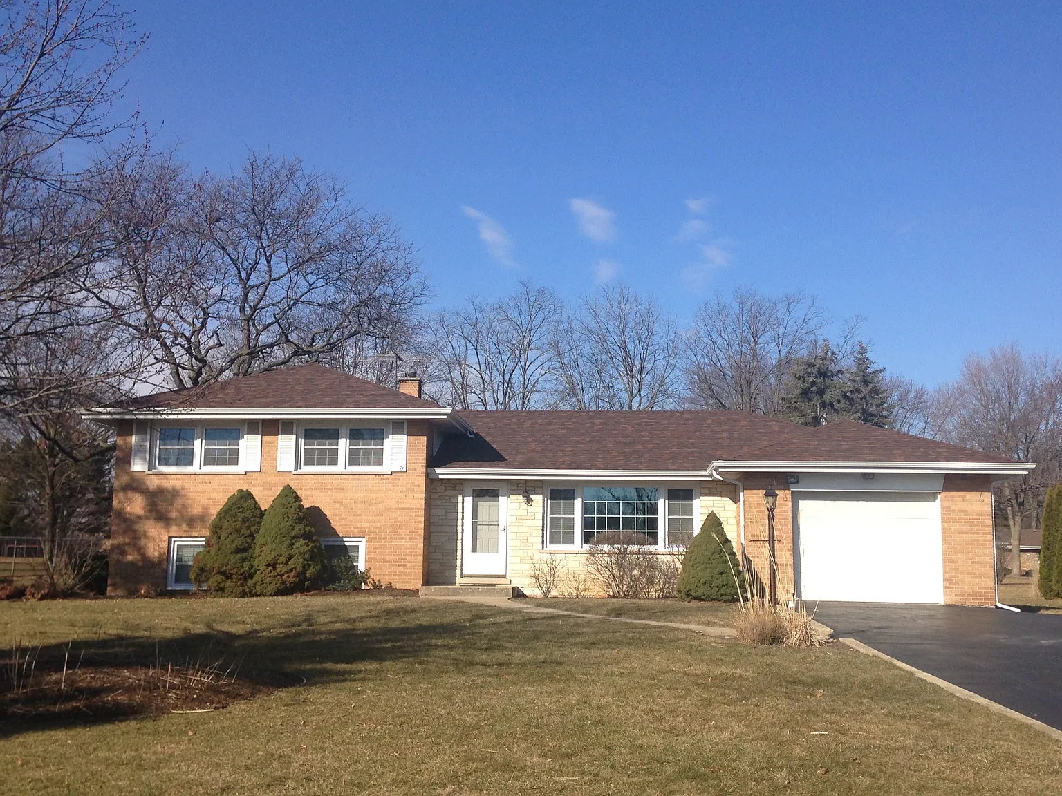 1S514 Chase Ave photo 1