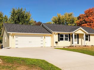 311 E 3rd St, Wilton, IA 52778