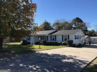 105 Laurel Dr, Cochran, GA 31014