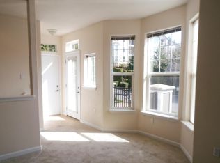 290 Springtree Ln, West Linn, OR 97068