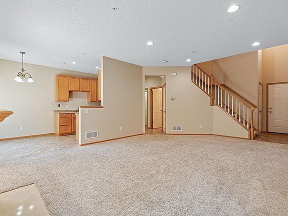 5th image of 5022 Archer Ln N #1001