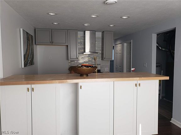 3rd image of 4721 E 173rd St