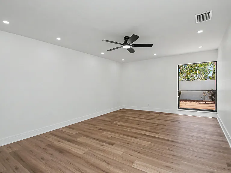 21440 Campo Allegro Dr — Photo 24