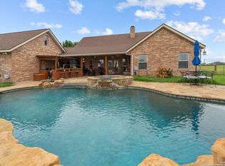 85 County Road 340, La Vernia, TX 78121