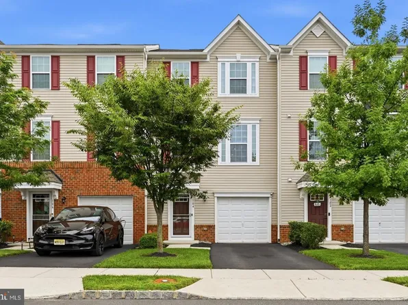 104 Nathan Dr, Riverton, NJ 08077