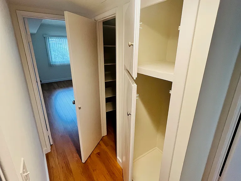 Barcelona Apartments — Photo 13