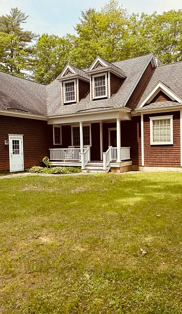 3 bed, 2200 sqft, $3,500 — Photo 2