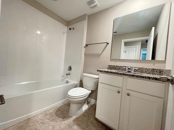 4th image of 10107 Salt Point Dr #A