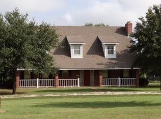 1500 Bugtussle Ln, West, TX 76691