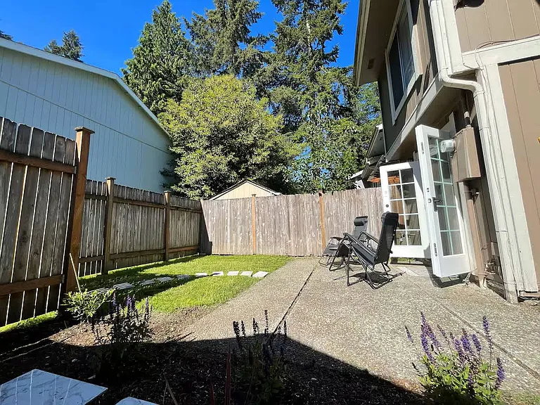 12213 NE 148th Ct — Photo 3