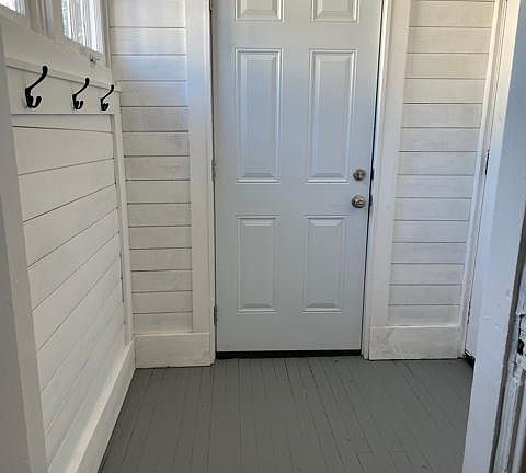 5th image of 828 Campbell Ave