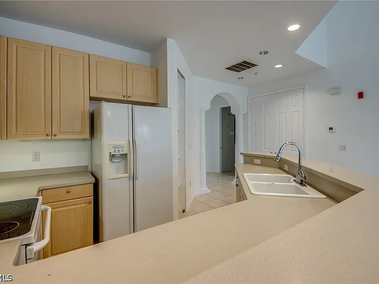 15250 Riverbend Blvd #204 — Photo 10