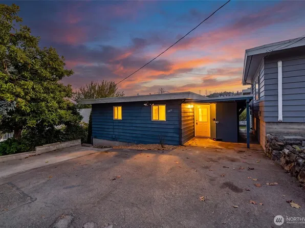 1404 Whitworth Avenue S, Renton, WA 98055