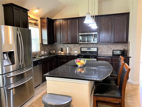 5th image of 2710 Parkside Valley Ln