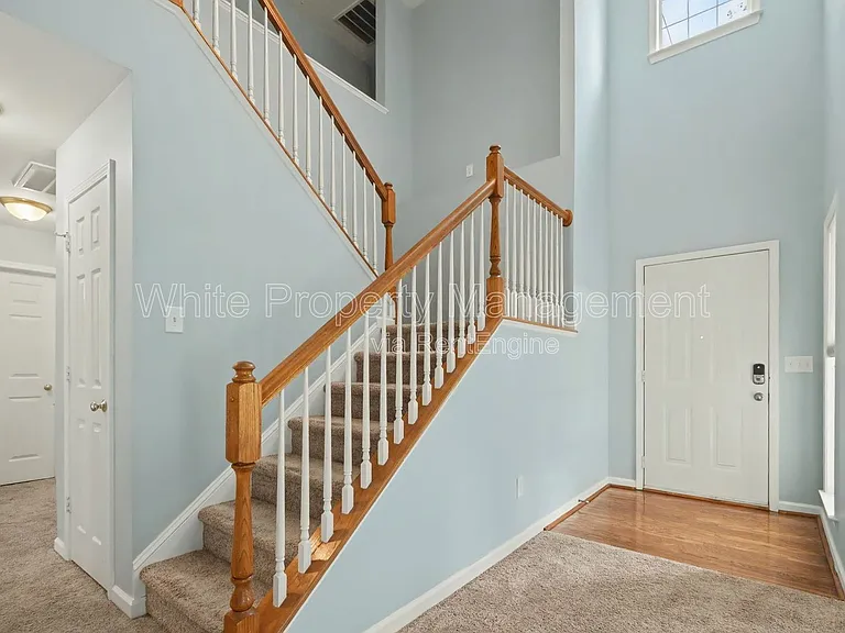 13606 Red Wine Ct — Photo 3