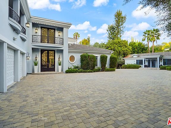 4th image of 4923 Amigo Ave