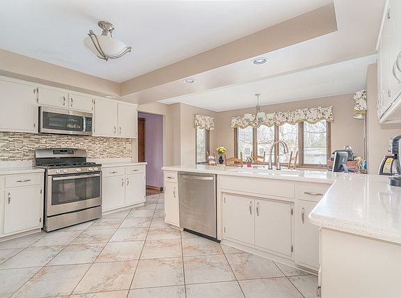 3rd image of 11456 Winding Creek Ct
