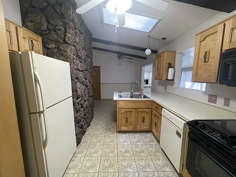 8437 Wild Horse Rd — Photo 4